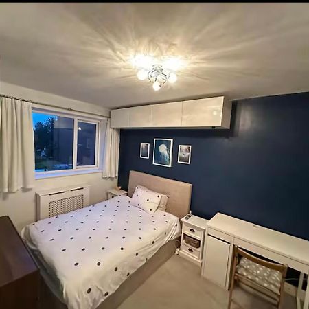 Room In Londra Exterior foto