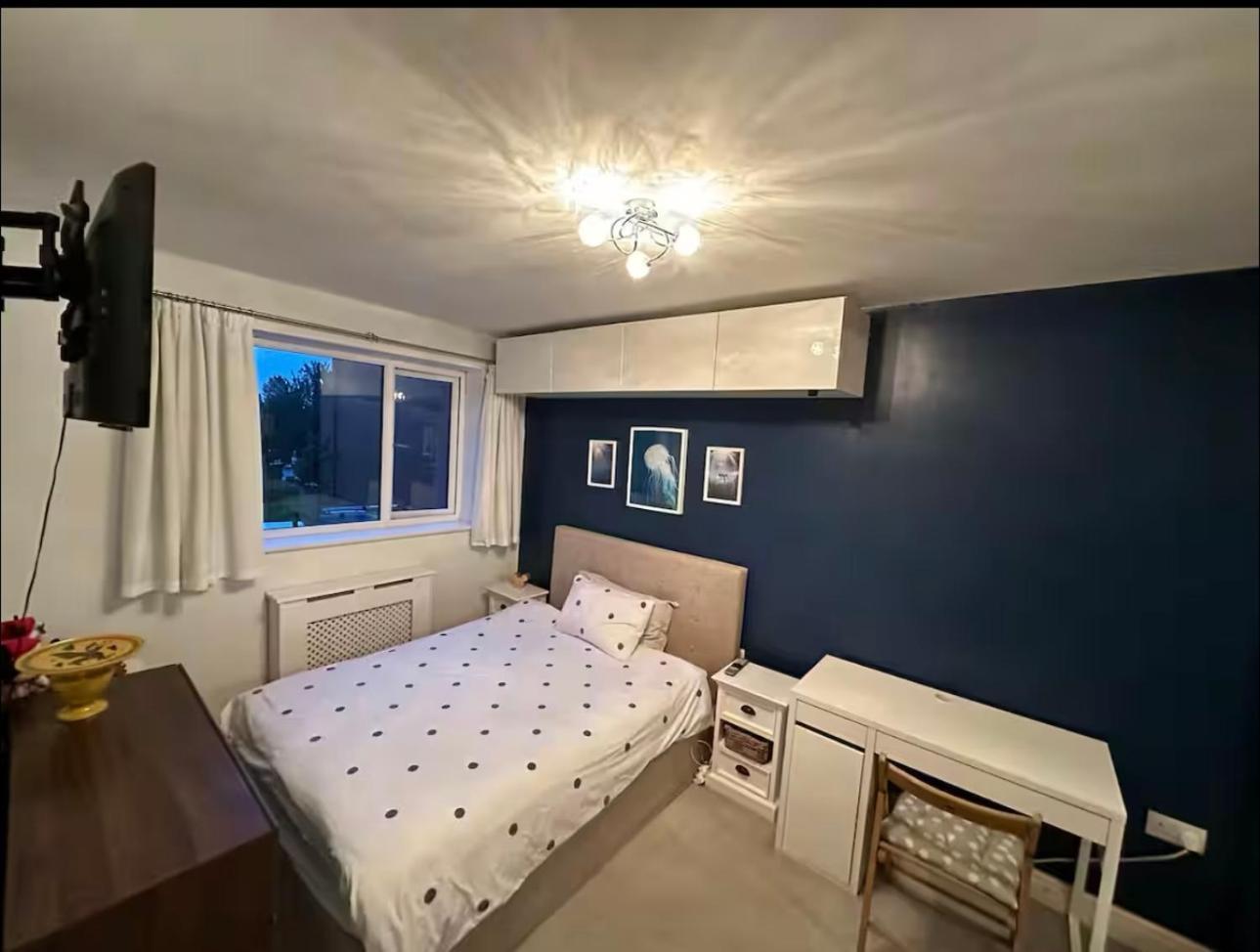 Room In Londra Exterior foto
